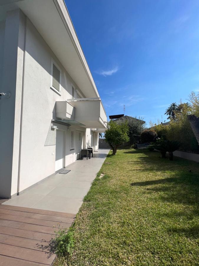 Villa White House Aci Catena Esterno foto